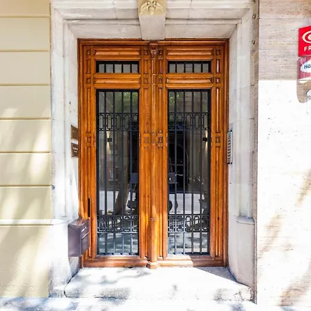 Ethnic Eixample Апартаменты